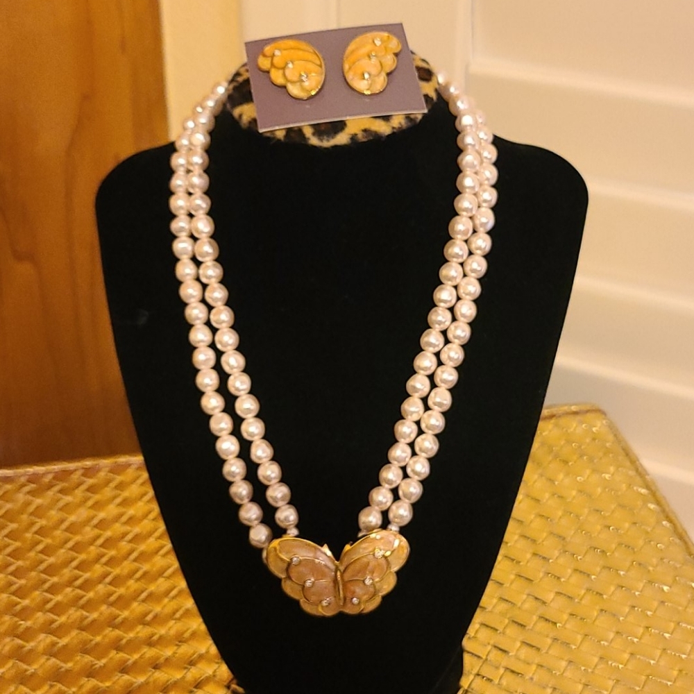 Avon Pearl and Gold Butterfly Necklace Set